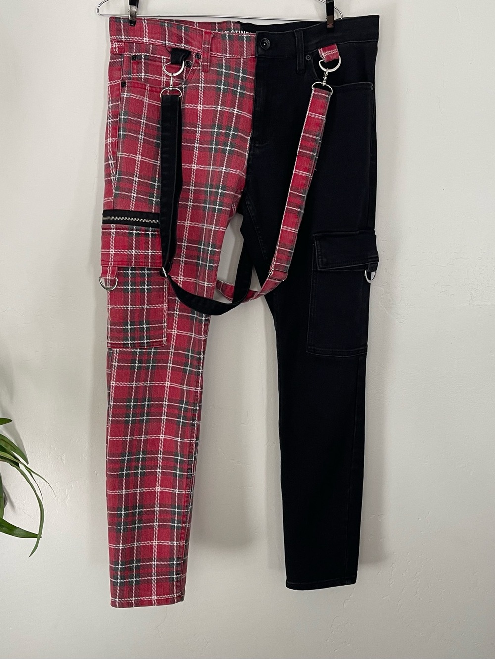Hot Topic HT Denim Stinger Split Leg Plaid Bondage Cargo Pants 36x30 Scene Punk